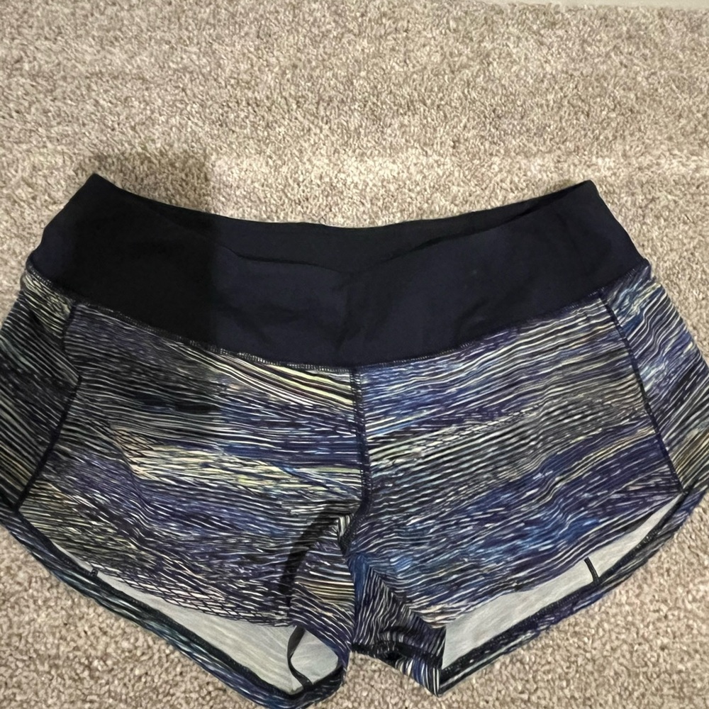 Lululemon, Speed Up Low-Rise Lined Short 2.5", Size 6, Blue Multi
